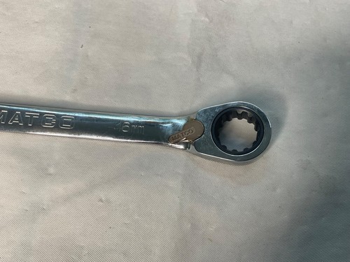 Matco Tools 9GRRC16M2 16MM 90 TEETH REVERSIBLE COMBINATION RATCHETING WRENCH - Picture 3 of 4