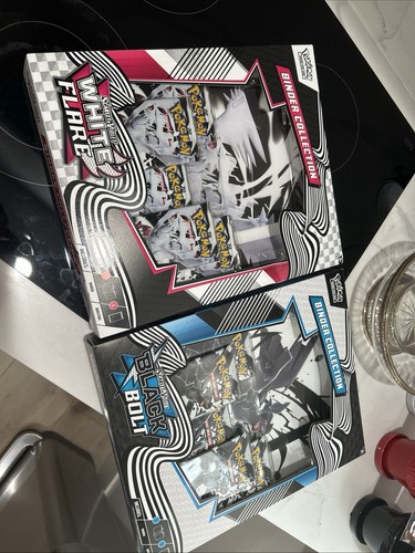 Pokémon Black Bolt & White Flare Binder Collection Paquete Conjunto de 2