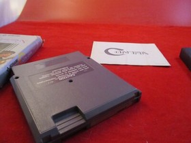 Contra (Nintendo NES 1988) COMPLETE w/ Box manual game WORKS!