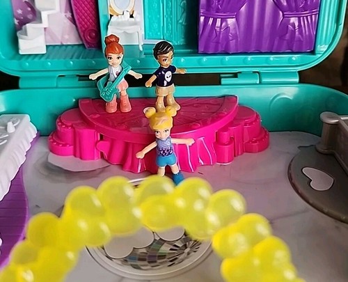 Polly Pocket Playset - Party , Concert Stage with 3 Dolls - Picture 8 of 15