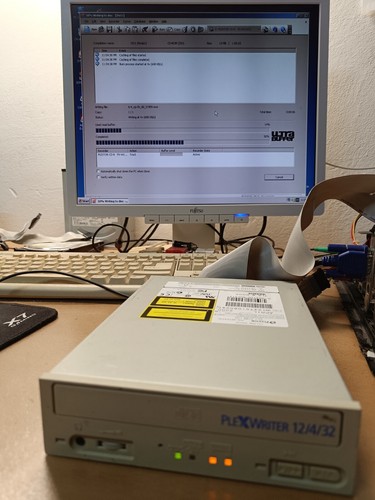 SCSI CD-RW Plextor PX-W124TSi internal optical drive Beige (PLEXWRITER 12/4/32) - Picture 9 of 11
