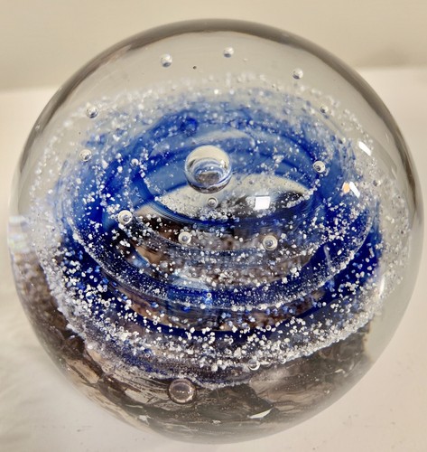 Extraordinary Handcrafted Blue Swirl Bubbles Art Glass Paperweight 3.5”W