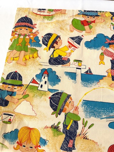 Vintage Novelty Children's Child Nursery Cotton Curtain Fabric Beach Fishing - Afbeelding 13 van 21