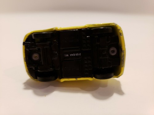 Disney Pixar Cars Movie Yellow Luigi Fiat 500 - Picture 6 of 6