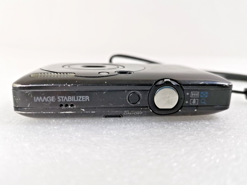 Canon PowerShot Ixus 100 Is 12.1MP Digital Camera Black - Picture 7 of 12
