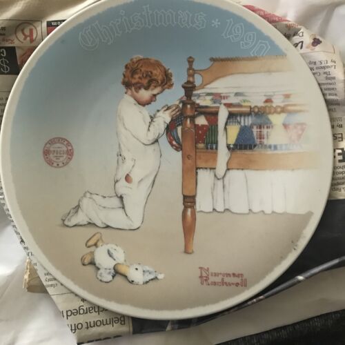 Lot of 12-Preowned Vintage Norman Rockwell Christmas Plates w/ COA's Knowles - Picture 4 of 15