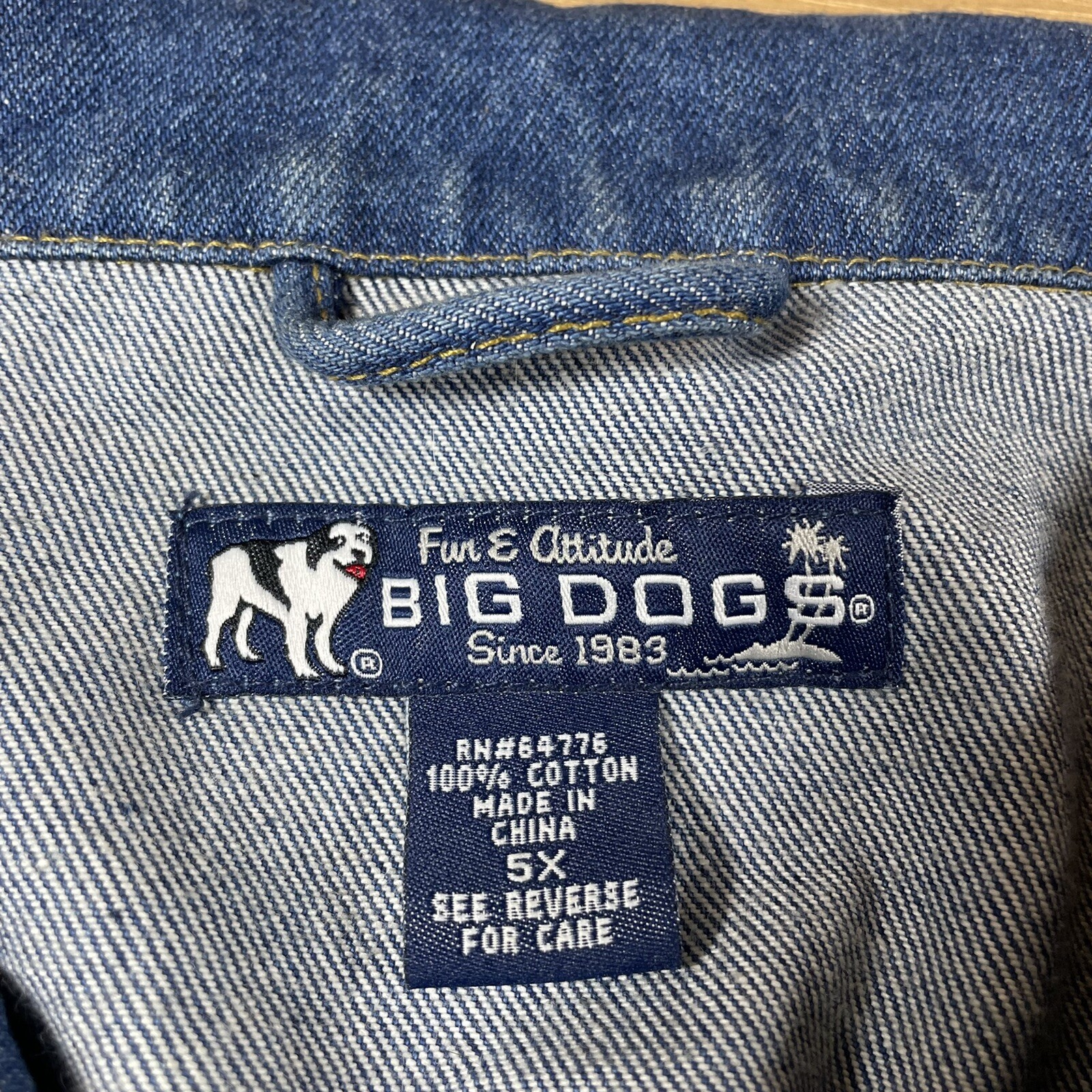 Big Dogs Men's Denim Trucker Button Jean Jacket E… - image 6