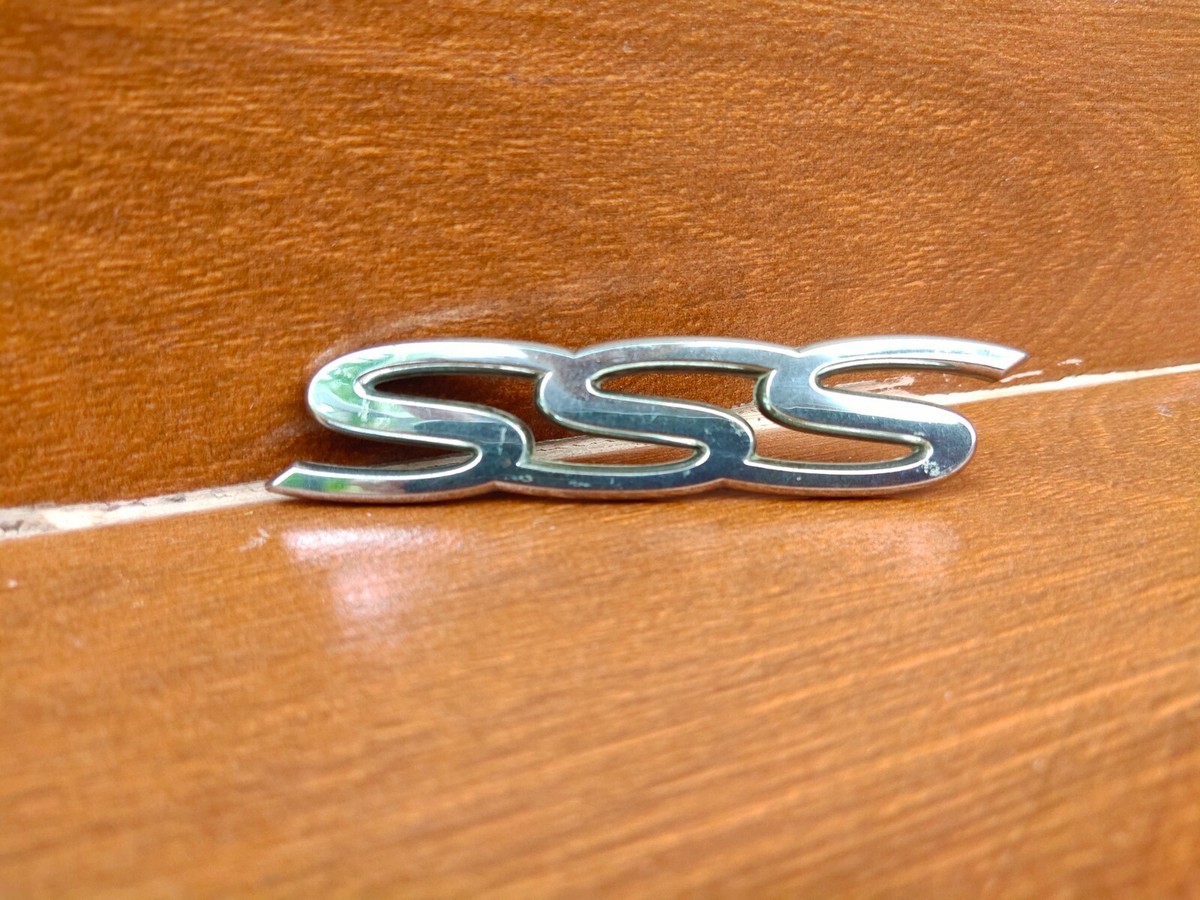 SSS Chrome Front Emblem Badge for NISSAN BLUEBIRD SSS U14