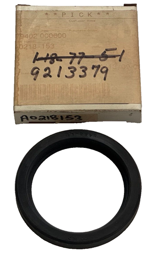 NEW IN BOX Parker 4QTR07 Oil Seal - Picture 1 of 4