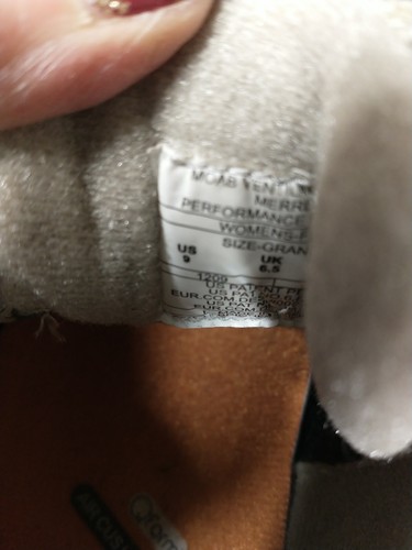 Women's Merrell Vibram Moab Ventilator Taupe Hiking Shoe  Outdoor Trail SIZE 9 - Picture 10 of 10