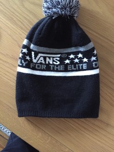 vans bobble hat