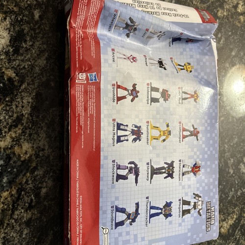Transformers Die Cast Miniature Figures Series 1 - Picture 5 of 5