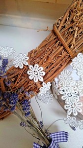~Bows Ribbon and Lace~10mm//3//8/" Black Miniature Guipure Daisy Chain Lace Trim