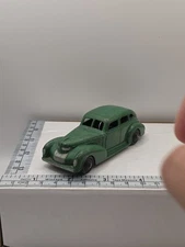 Dinky No. 39e, 1939 Chrysler Royal Sedan, Green Original
