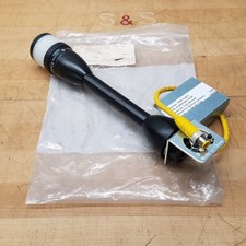 Banner TL50HRQP Red EZ-Light W/ Extension Pole, Cable, And Mounting Bracket