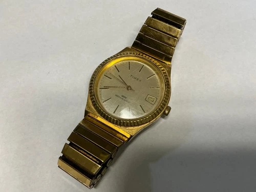 VINTAGE TIMEX MECHANICAL HANDWIND WATCH DATE INDICATOR WATER RESISTANT GOLD TONE