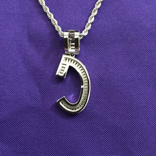 Silberfarbene CZ Iced Baguette Anfangsbuchstabe "C" Anhänger Halskette 23" - Bild 5 von 8