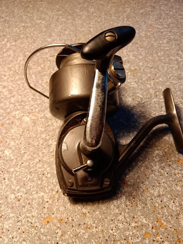 Daiwa D-Shock 2500-2B Spinnrolle gebraucht - Bild 13 von 24