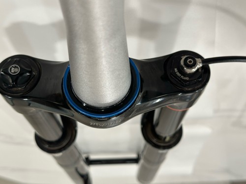 Rockshox Revelation 29 XX Remote XLOC- Black - 120mm Fork 15x100 non-boost EXCL - Picture 11 of 20