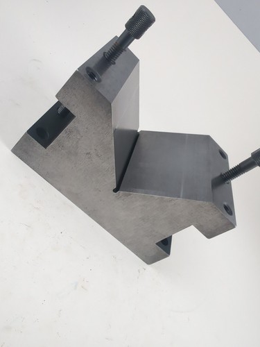 Starrett V Block 578 With Clamp 5 1/4" X 3 3/8" X 3" - Picture 4 of 11