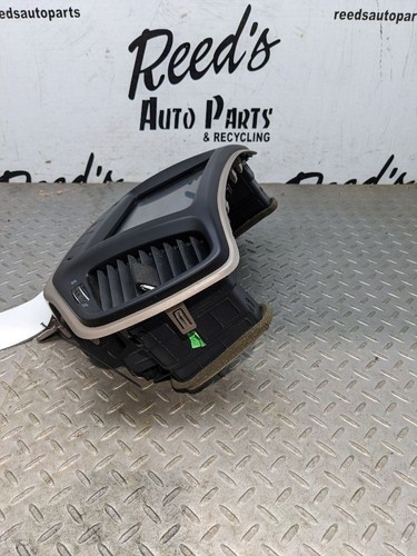 Audio Equipment Radio Receiver 8.4" Display Screen Fits 14 CHEROKEE 1084956 - Picture 8 of 12