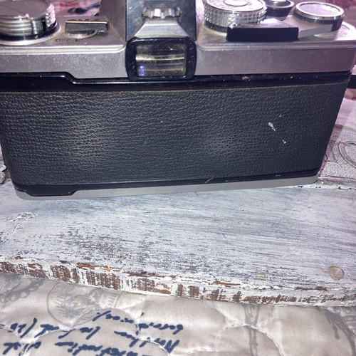 Olympus OM-1n 35mm SLR Film Camera w/ OM Auto-S 50mm f/1.8 Lens - Picture 9 of 9