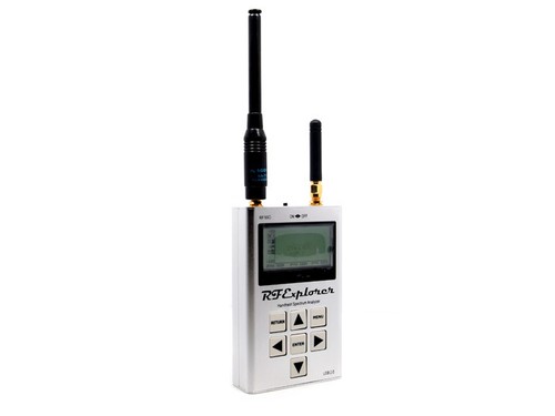 RF Explorer Handheld Spectrum Analyzer 3G Combo with Aluminium Carrying Case - Picture 4 of 10