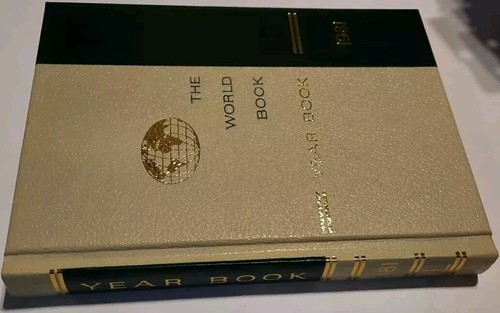 The World Book Encyclopedia: Year Book 1981 Review of Events of 1980 Hard Cover  - Picture 2 of 3