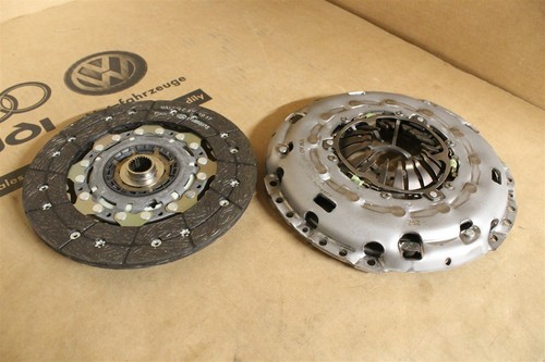 Audi A1 A3 2.0 Benzin 240mm LUK Kupplungssatz 06F141015C NEU Originalteil