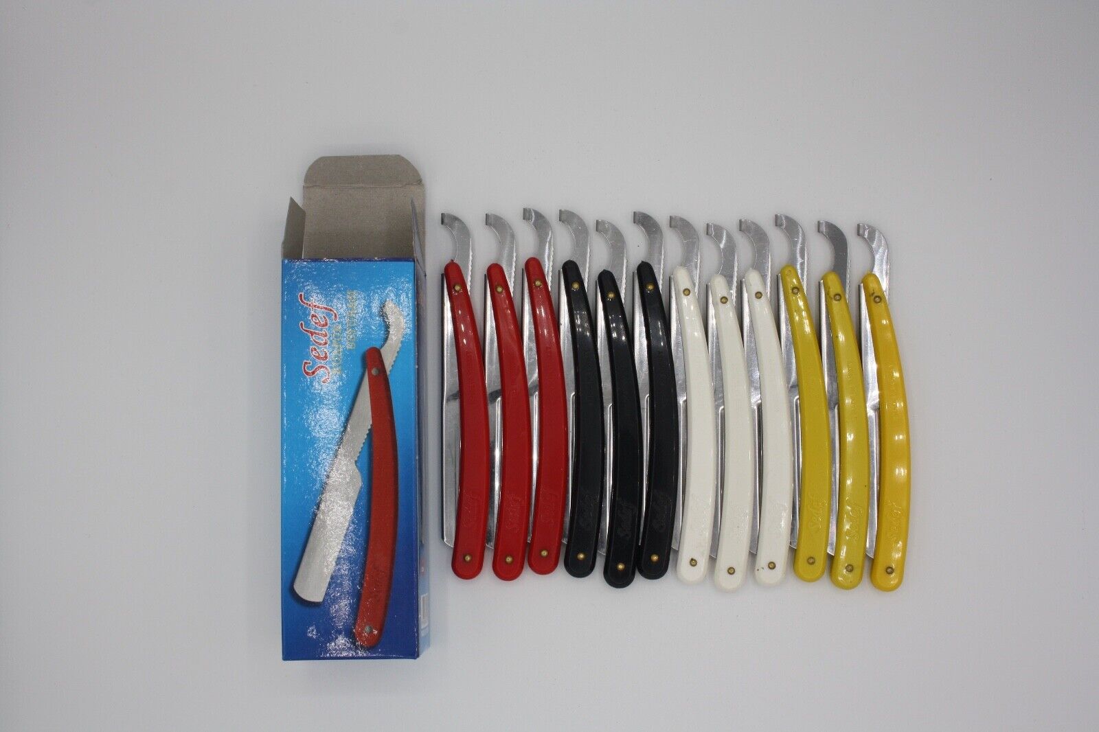 12 Sedef Plastic Handle Straight Razor Used with Replaceable Blade (Pack of 12)