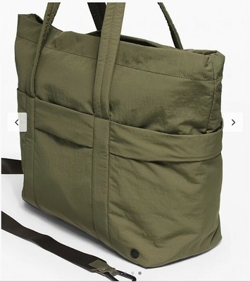on my level duffel lululemon
