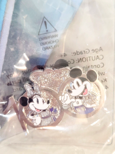 Disney 100 Years Anniversary Mickey and Minnie Blue Lanyard with Pin NEW - Picture 2 of 3