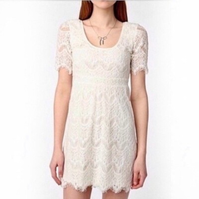 PINS AND NEEDLES CREAM EYELASH LACE MINI DRESS MEDIUM | eBay