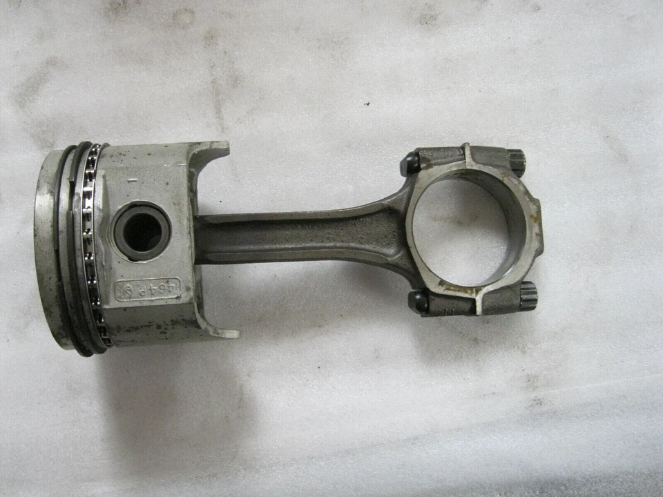 6 Clevite 1463 .75MM Pistons with rods and rings(6 pack) Foto 3 de 4