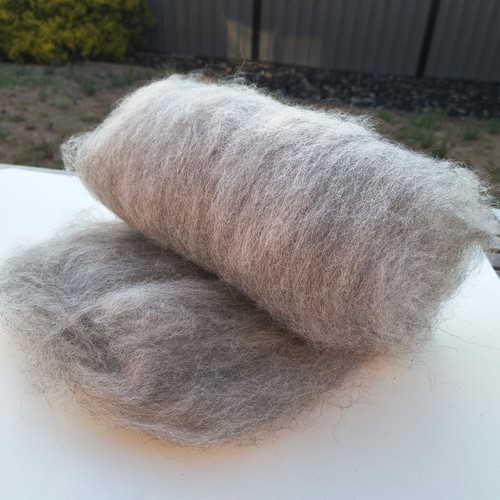 Carded Alpaca wool Light Grey, 80g, hand carded 100% Australian fibre - Picture 4 of 9