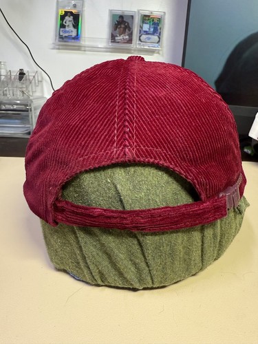 Gorra de béisbol de pana de colección Blue Mound Tavern sombrero de camionero SnapBack granate - Imagen 4 de 8