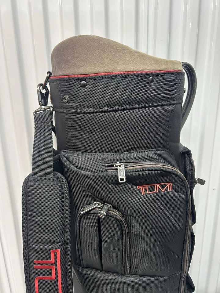 Bolsa de golf de nailon balístico TUMI RARA GEN 4 negra de lujo 22186D4 MUY BUENA Foto 3 de 4