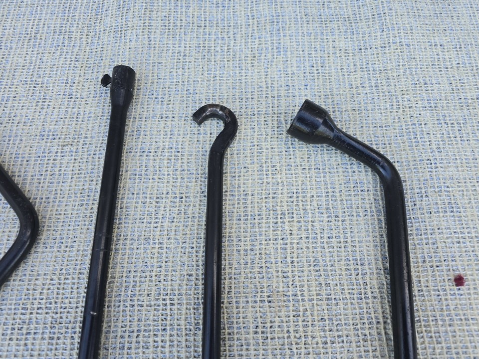 9504 Toyota Bottle Jack Handle Tool Kit Lug Wrench Spare Tire