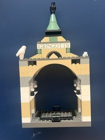 LEGO Harry Potter Gringott’s Bank (4714, 100% Pieces & Manual)