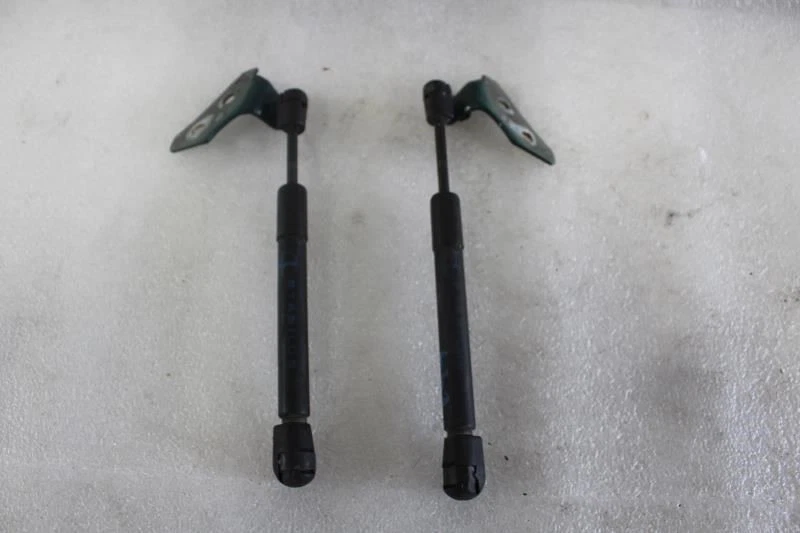 1995 1996 1997 1998 1999 2000 CHEVROLET BLAZER TAILGATE STRUTS SHOCKS 4 DOOR - Image 2 of 4