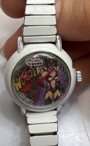 Vintage Wonder Woman Mechanical Wristwatch White Metal Band MANUAL WIND 1986 - Picture 6 of 6