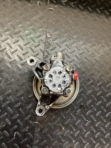 1998-2002 Honda Accord 3.0 V6 Power Steering Pump Assembly - Picture 3 of 4