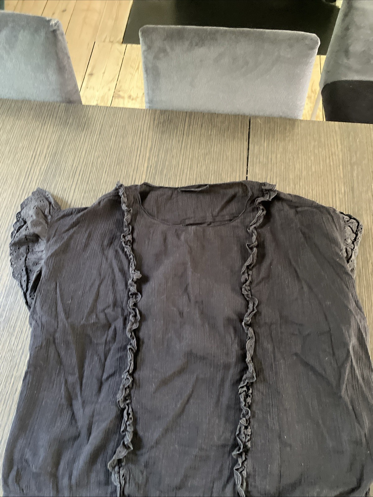 Picture 1 of 4