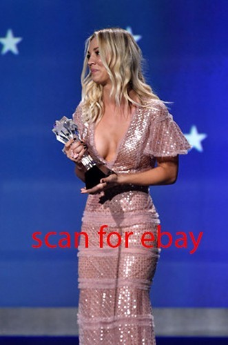 Kaley Cuoco - FOTO EXCLUSIVA 8x10 FOTO RARA 44031 - Imagen 1 de 1
