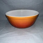 vintage Pyrex #402 Tangerine Orange nesting mixing Bowl 1960s,1.5-quart capacity