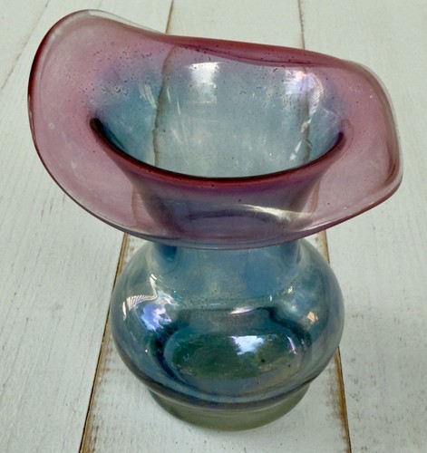 Dunbar Flint Glass Co. Jack In The Pulpit Iridescent Pink And Blue 3” Vase - Picture 3 of 3
