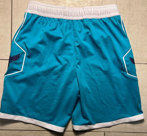 Pantaloncini gioco NBA Charlotte Hornets Jordan taglia verde acqua rilasciati dal giocatore verde acqua taglia 36 -1 - Foto 6 di 6