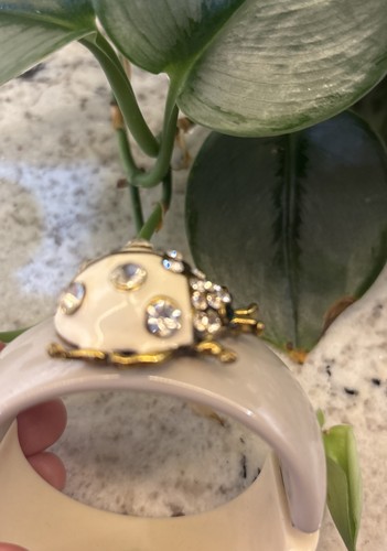 Brazalete Brazalete Vintage John Wind Moda Magnético Bisagras Lucita Metal Ladybug - Imagen 6 de 14