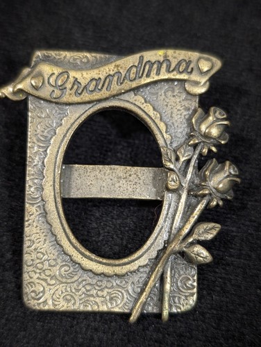 Vintage JJ Jonette Bronze Tone Grandma Rose Flower Picture Frame Brooch Pin - Picture 7 of 9
