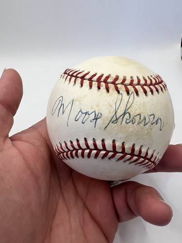 Moose Skowron handsigniert auf einem OBAL Baseball mit Hülle